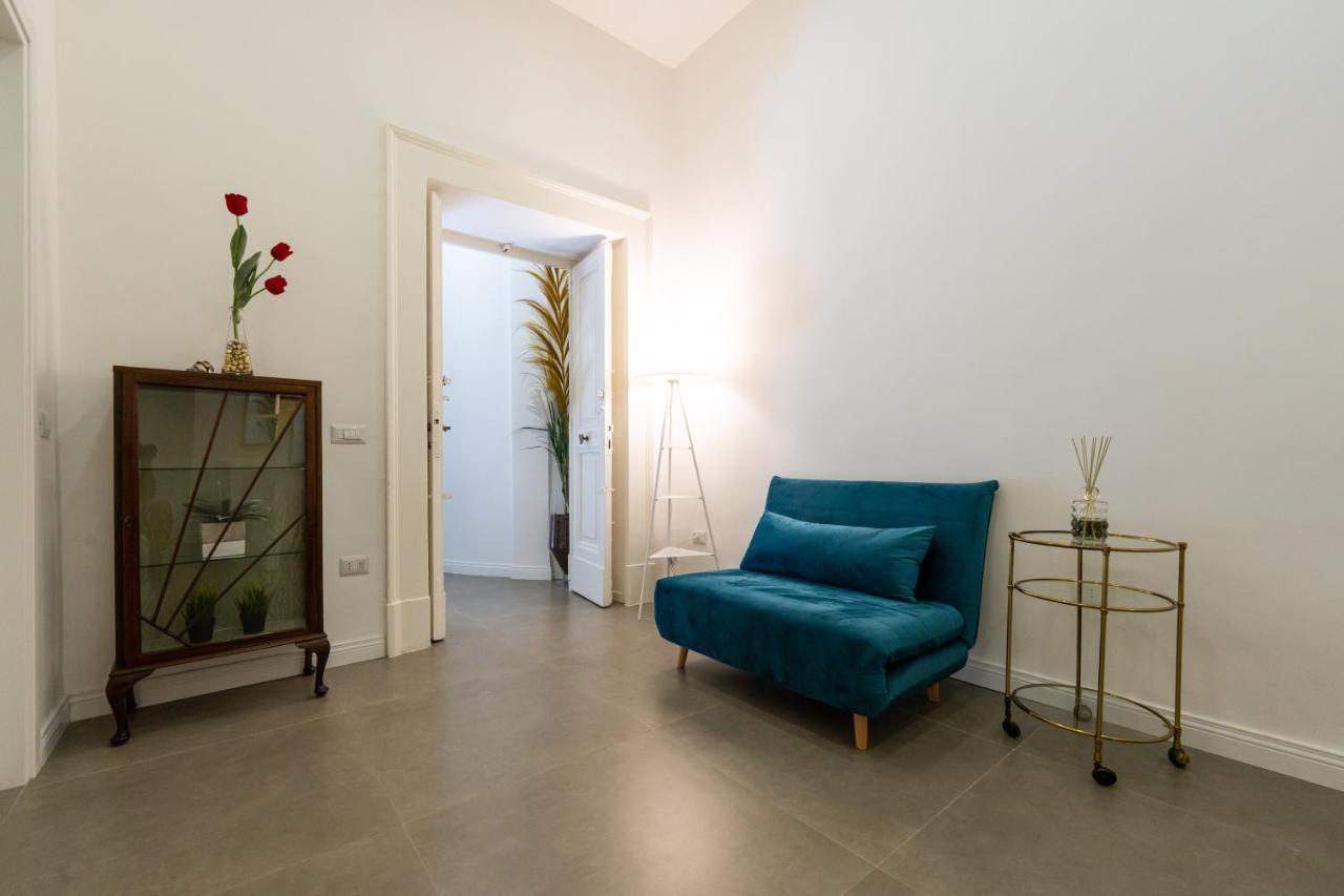 Appartamento Via Toledo 55 - Palazzo Della Porta Napoli Bagian luar foto